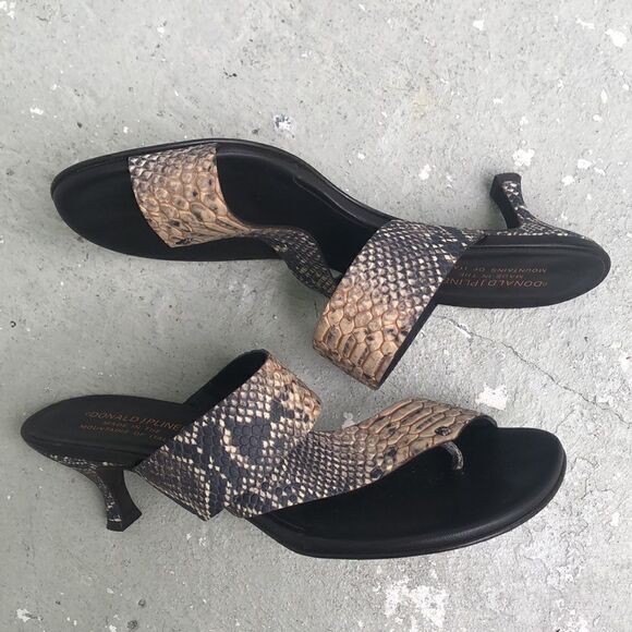 Donald  J Pliner - Picture 2 of 8